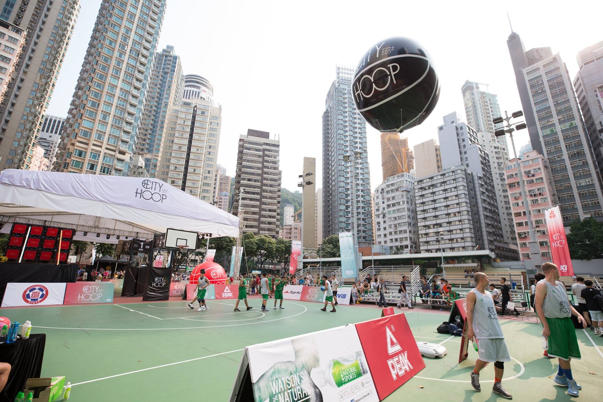 city hoop balloon